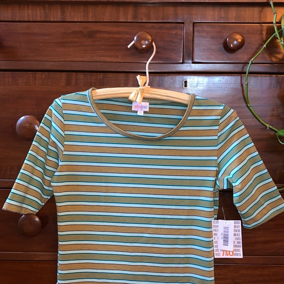 🌻3 for $15🌻 NWT Lularoe Gigi striped top - Picture 5 of 6